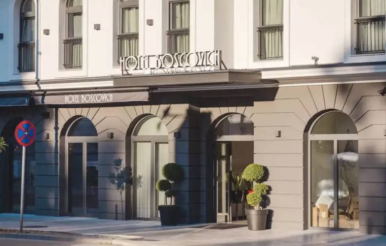 1 фото отеля "Boscovich Boutique Hotel	"