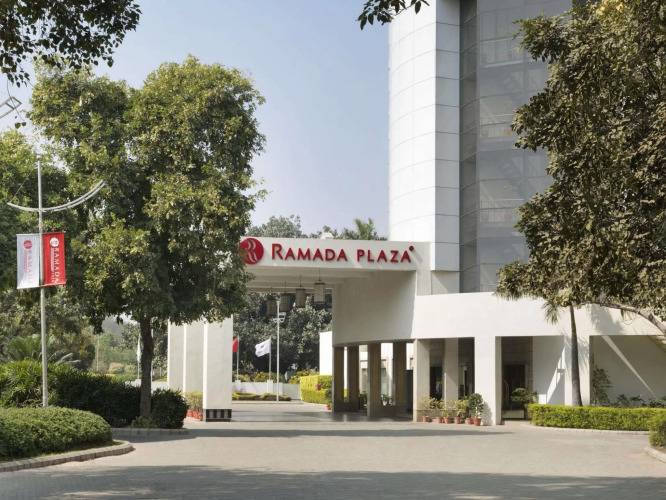 1 фото отеля "Ramada Plaza by Wyndham JHV Varanasi"