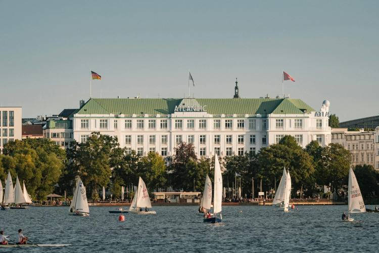 1 фото отеля "Hotel Atlantic Hamburg, Autograph Collection"