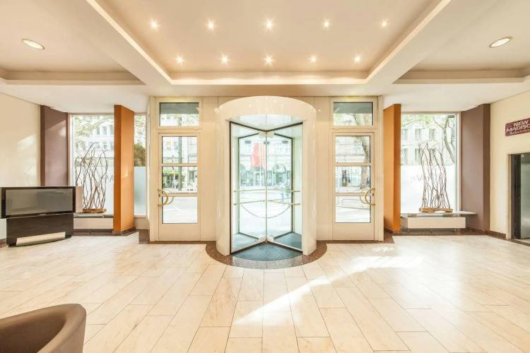 1 фото отеля "Garner Hotel Dusseldorf - Main Station by IHG"