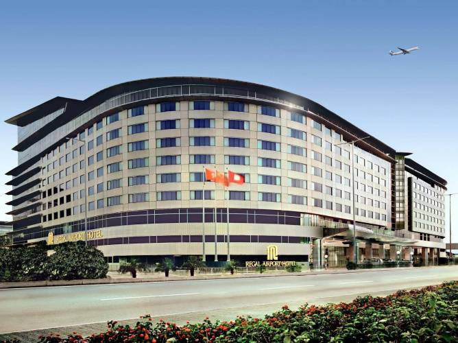 1 фото отеля "Regal Airport Hotel"
