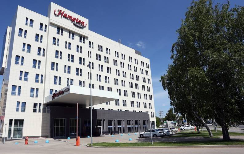 1 фото отеля "Hampton by Hilton "