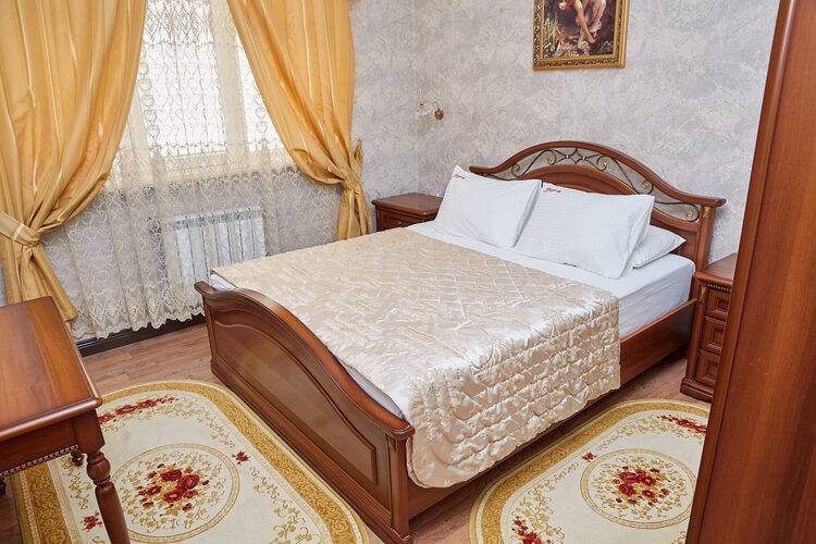 1 фото отеля "Тархо"