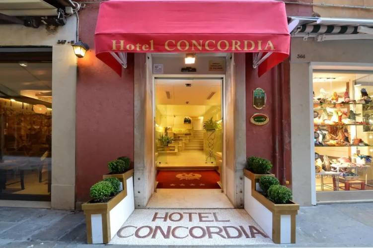 1 фото отеля "Hotel Concordia"