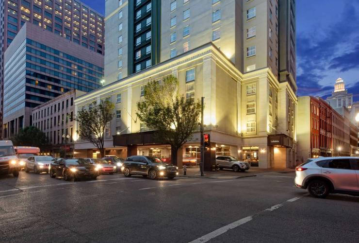 1 фото отеля "La Quinta Inn & Suites by Wyndham New Orleans Downtown"