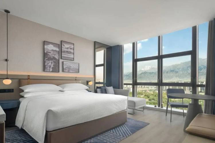 1 фото отеля "Four Points By Sheraton Urumqi"