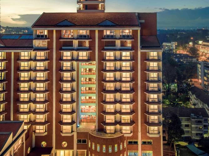 1 фото отеля "Отель Mövenpick Hotel & Residences Nairobi"