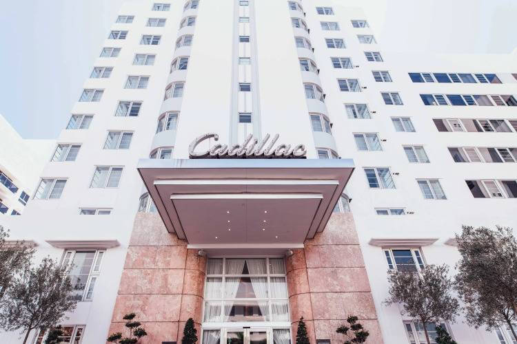 1 фото отеля "Cadillac Hotel & Beach Club, Autograph Collection"
