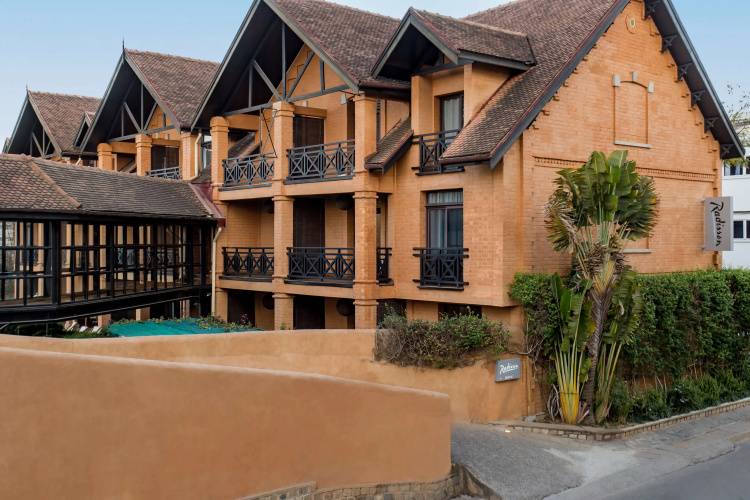 1 фото отеля "Radisson Hotel Tamboho Waterfront Antananarivo"