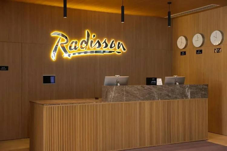 1 фото отеля "Radisson Hotel & Residence Riyadh Olaya"