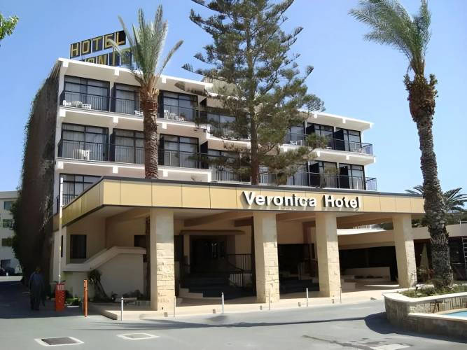 1 фото отеля "Hotel Veronica"
