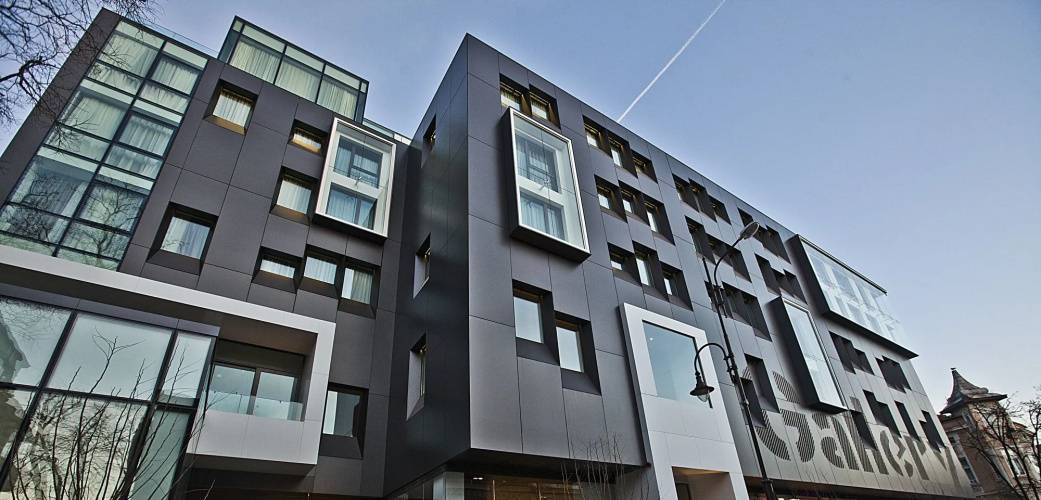 1 фото отеля "Graffit Gallery Hotel"