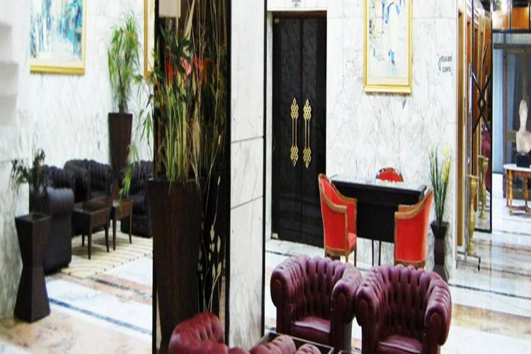 1 фото отеля "Hotel Diplomat"