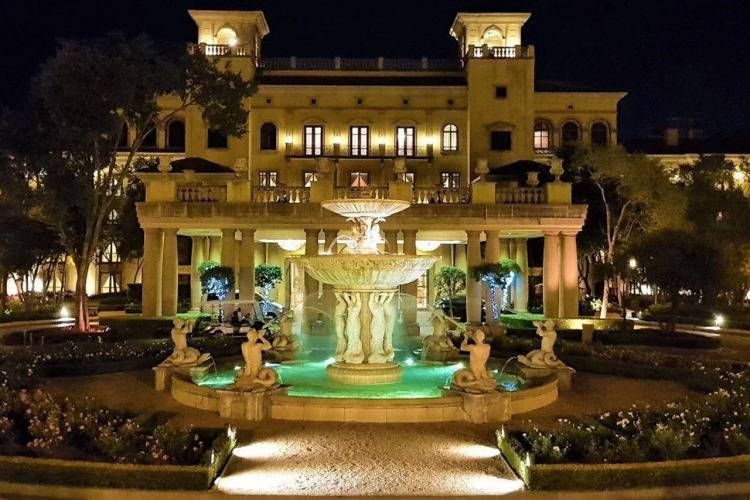 1 фото отеля "Palazzo Hotel"