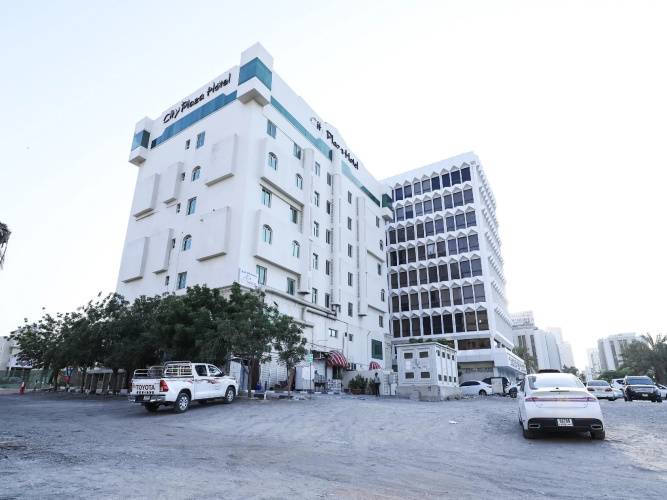 1 фото отеля "City Plaza Hotel"