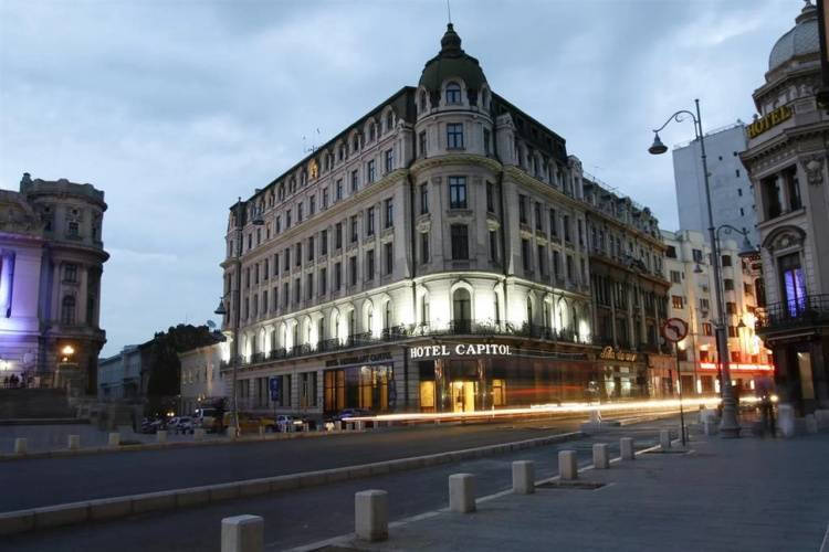 1 фото отеля "Hotel Capitol"