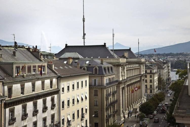 1 фото отеля "Hotel Suisse"