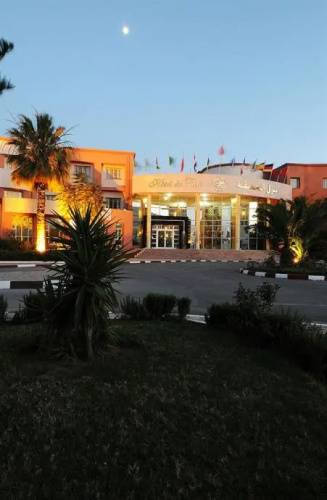 1 фото отеля "Hotel du Parc"