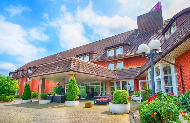 1 фото отеля "Leonardo Hotel Hamburg Stillhorn"