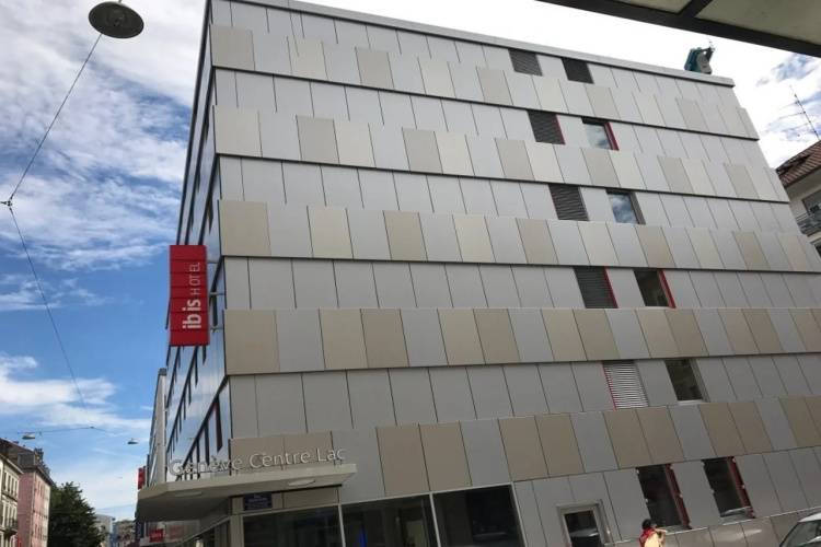 1 фото отеля "ibis Geneve Centre Lac"
