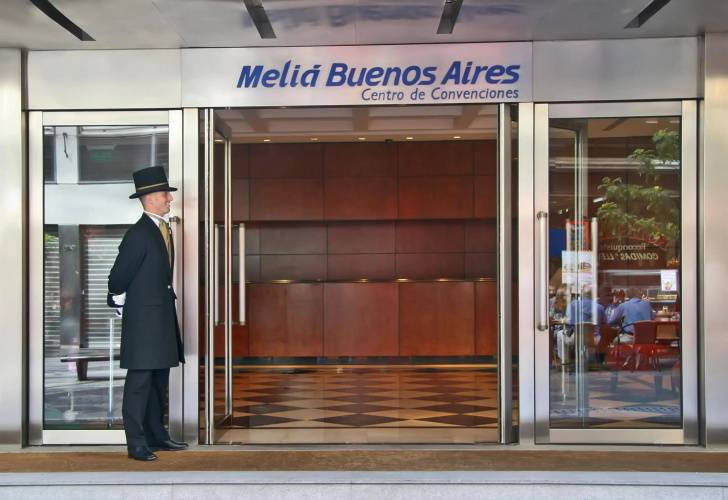 1 фото отеля "Doubletree By Hilton Buenos Aires"