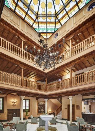 1 фото отеля "Sercotel Palacio De Los Gamboa"