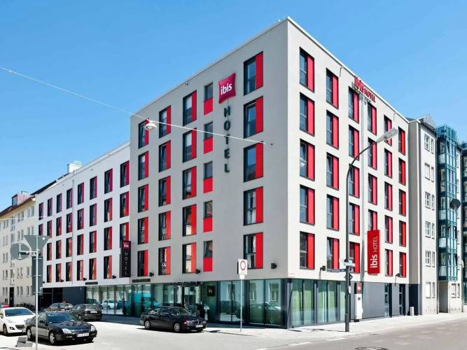 1 фото отеля "ibis München City Süd"