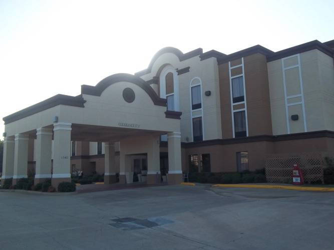 1 фото отеля "Holiday Inn Express & Suites Grenada by IHG"