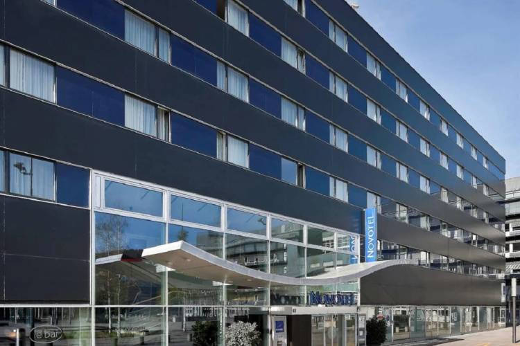 1 фото отеля "Novotel Zurich City West"