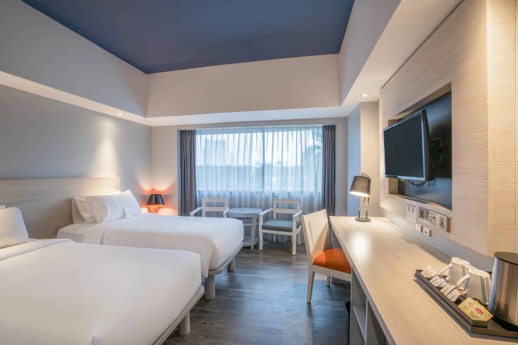 1 фото отеля "Mercure Convention Center Ancol"