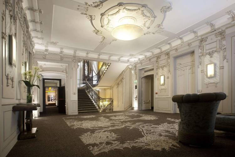 1 фото отеля "Savoy Hotel"