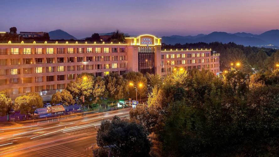 1 фото отеля "Sofitel Hangzhou Westlake"