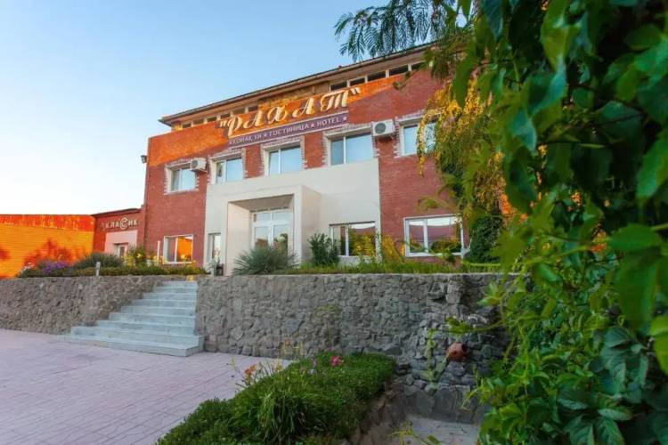 1 фото отеля "Rahat Hotel"
