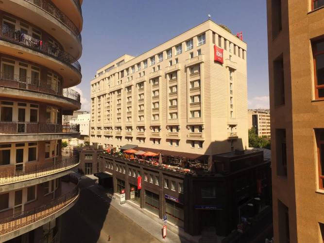 1 фото отеля "ibis Yerevan Center "