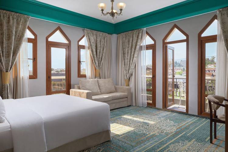 1 фото отеля "Garuda Boutique Hotel"