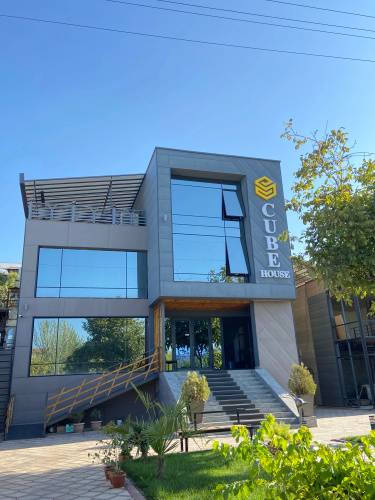 1 фото отеля "Отель Cube House Osh"