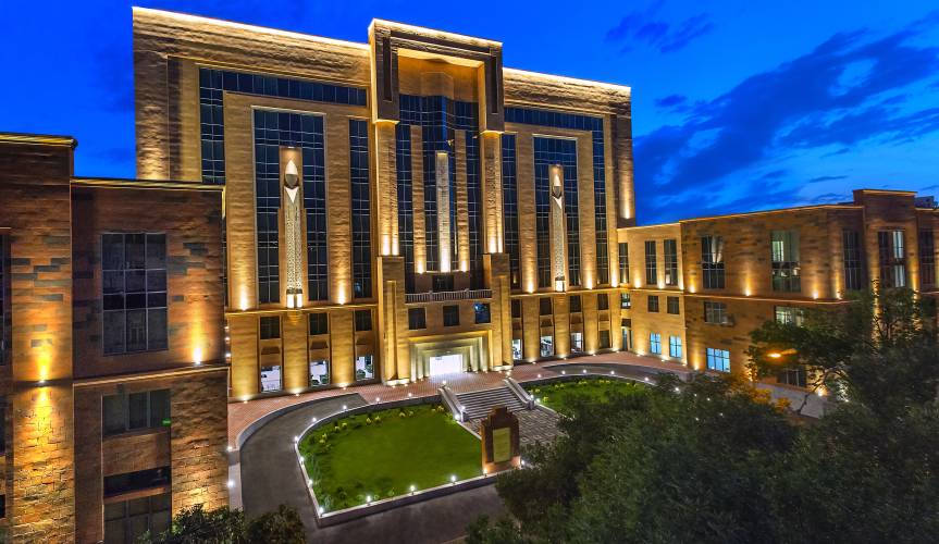 1 фото отеля "Ani Grand Hotel"