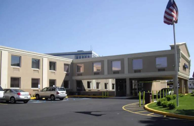 1 фото отеля "Days Inn by Wyndham Philadelphia - Roosevelt Boulevard"