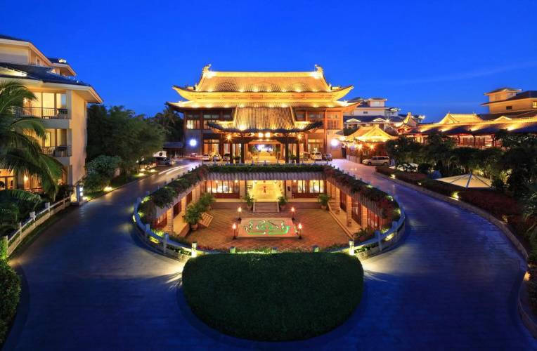 1 фото отеля "Swissôtel Sanya Yalong Bay"