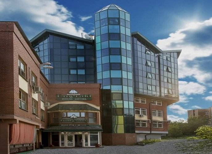 1 фото отеля "Эмеральд"