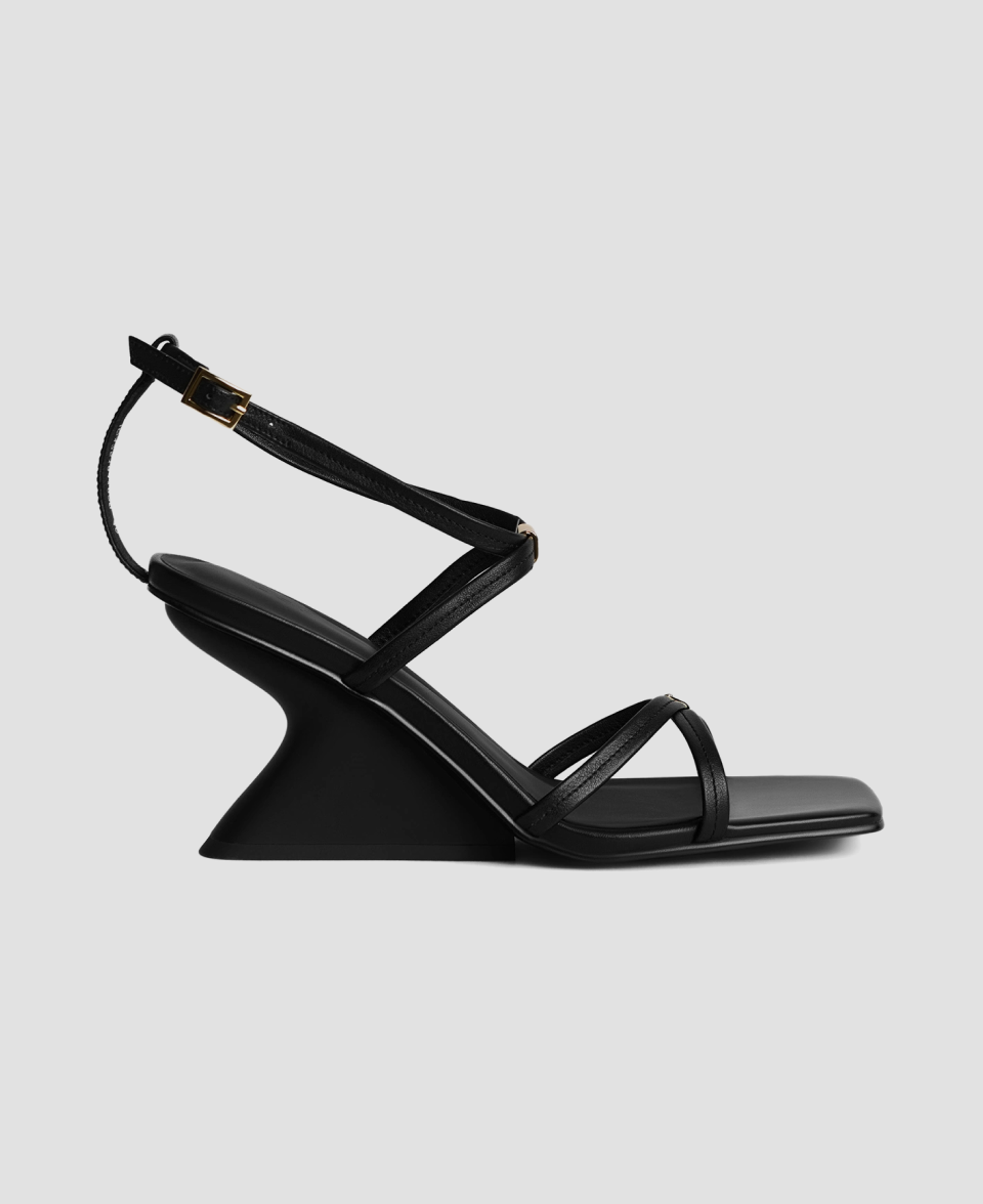 Босоножки Idol