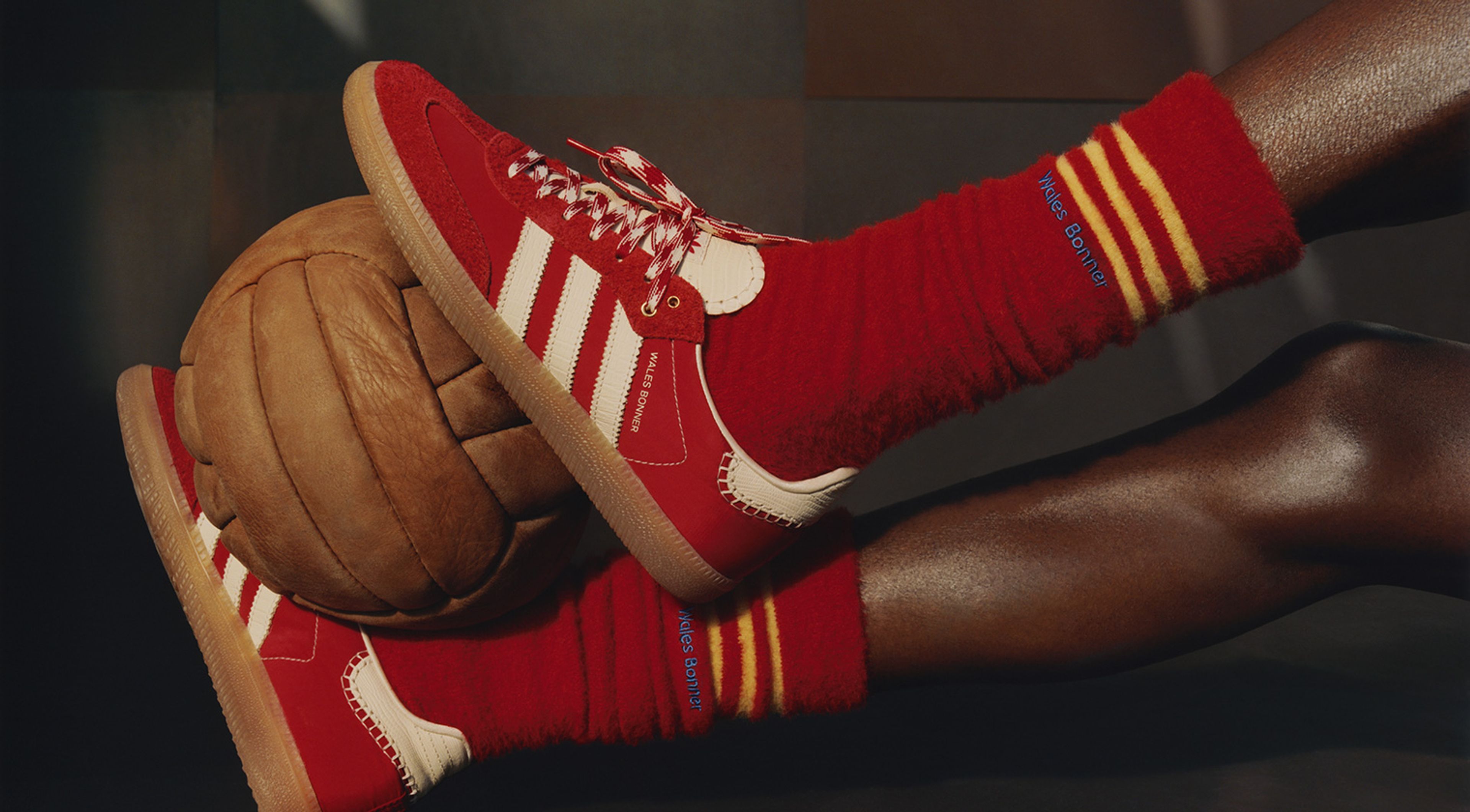 Обложка статьи adidas Samba — да или нет?