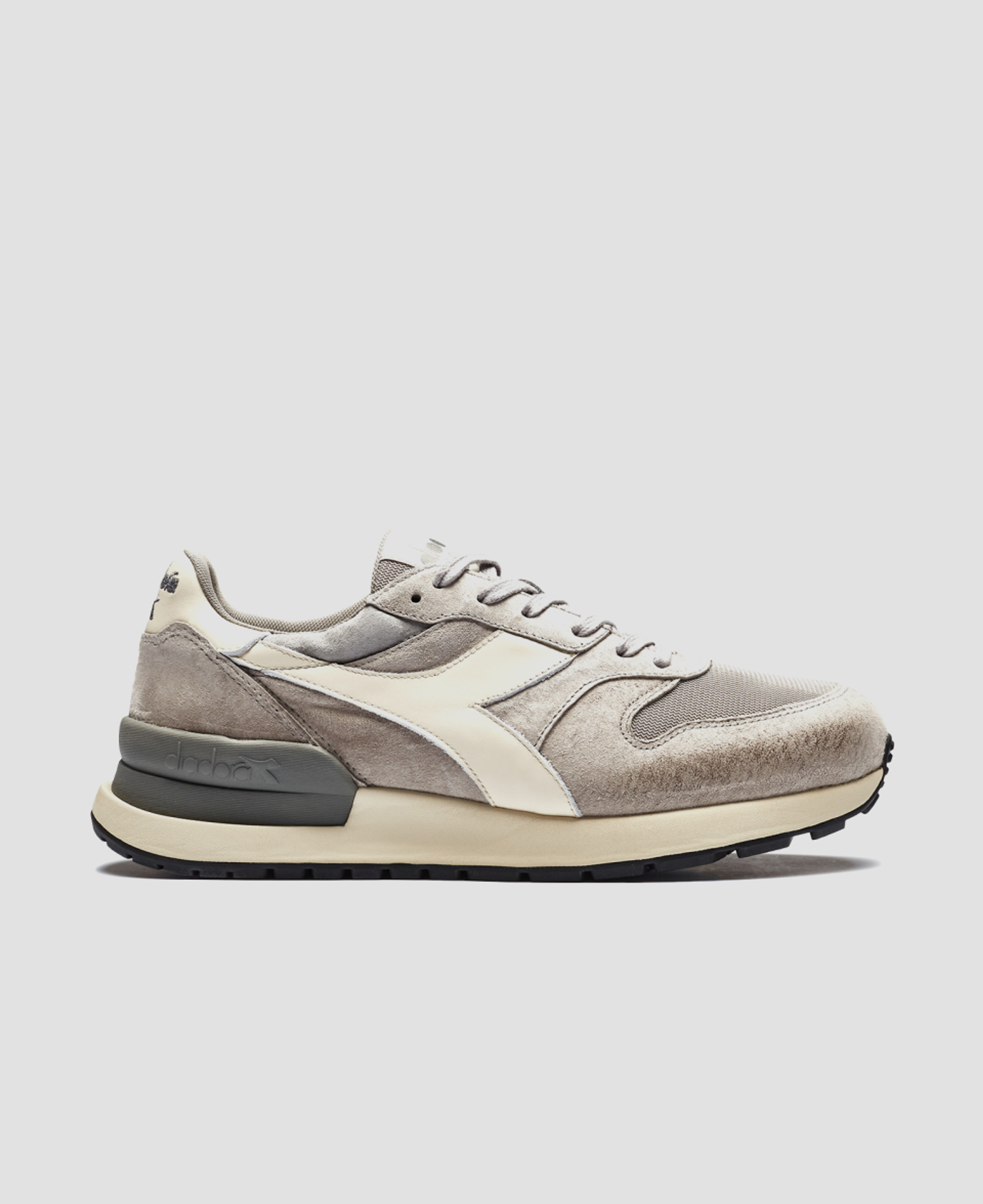 Кроссовки Diadora Conquest