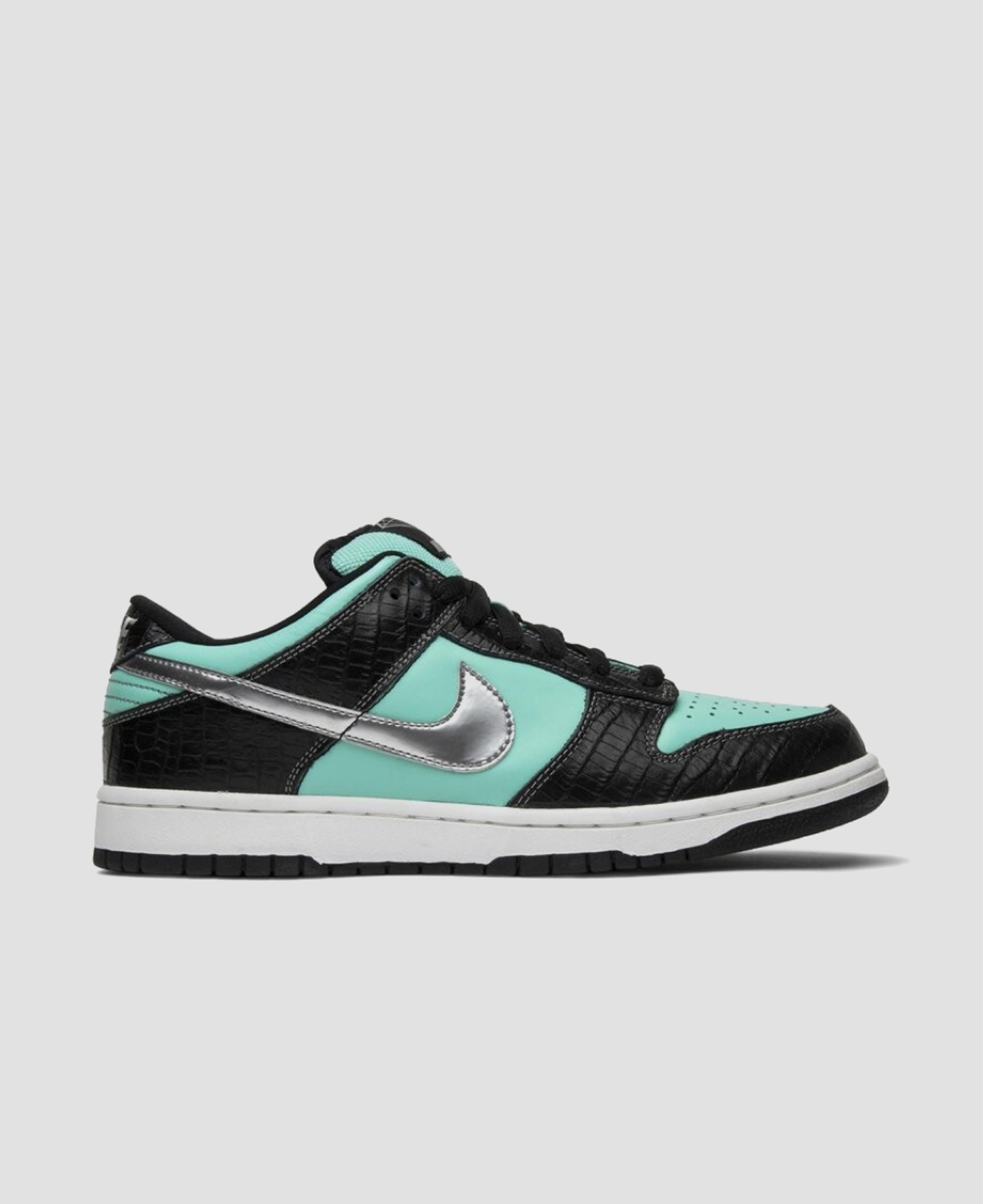 Кроссовки Nike Dunk Low Pro Sb × Diamond Supply Co