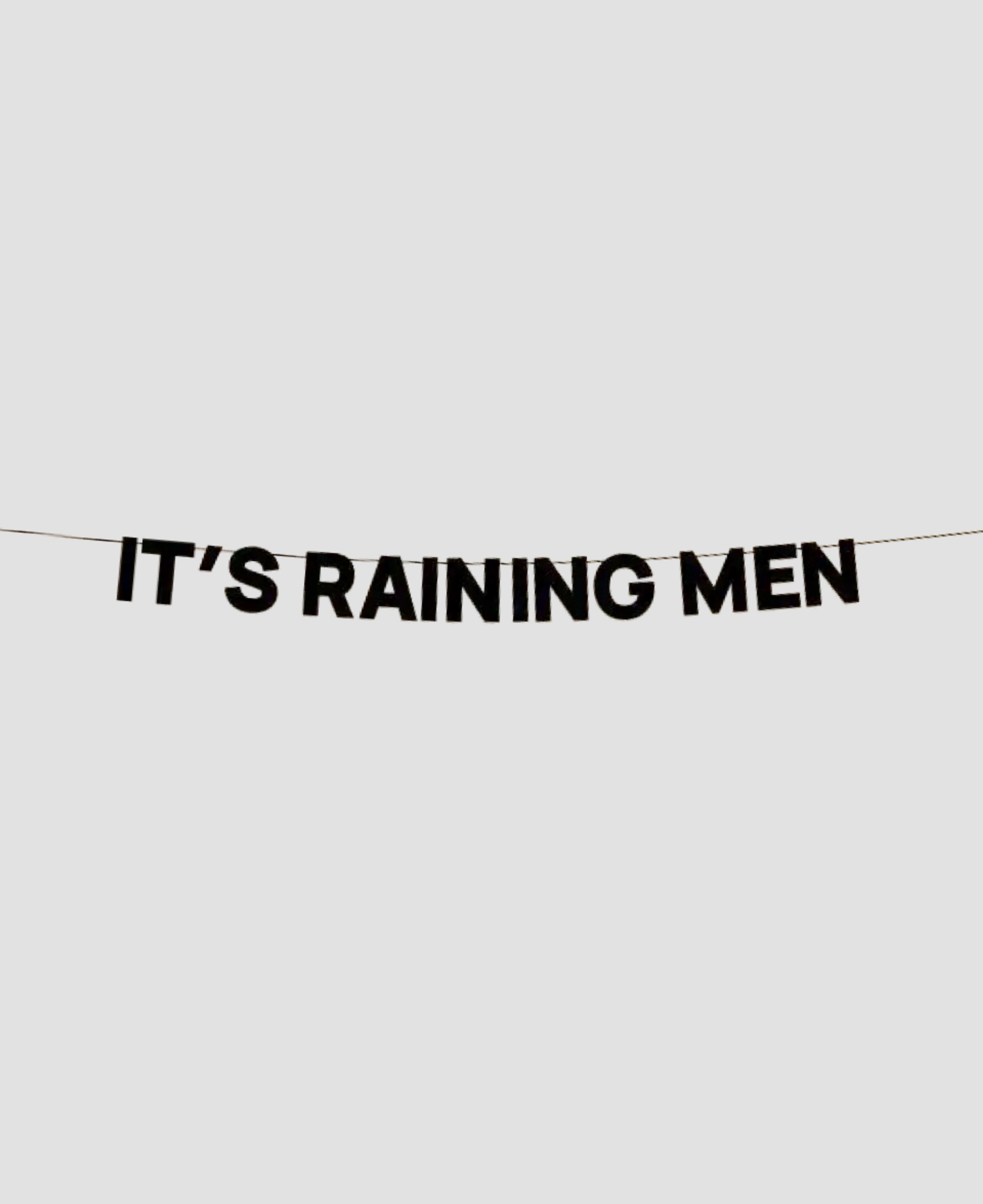 Растяжка It's Raining Men