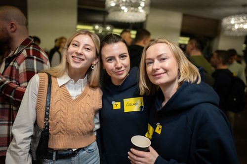 https://imgproxy.cdn-tinkoff.ru/weight500/aHR0cHM6Ly9jZG4udGJhbmsucnUvc3RhdGljL21lZXR1cHMvYXJjaGl2ZS80Mzg2NTRiZS03YzY0LTQ2MTktYWE3OC1kNTFiZWEyYzA1ODIuanBn