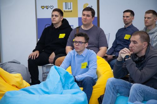 https://imgproxy.cdn-tinkoff.ru/weight500/aHR0cHM6Ly9jZG4udGJhbmsucnUvc3RhdGljL21lZXR1cHMvYXJjaGl2ZS80ZWVlMTNlOC0yNDBjLTQwMWItODRiMi02NTFmMjVmZWNhMDcuanBn