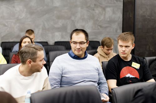 https://imgproxy.cdn-tinkoff.ru/weight500/aHR0cHM6Ly9jZG4udGJhbmsucnUvc3RhdGljL21lZXR1cHMvYXJjaGl2ZS81NTI1NTUzMC04MDViLTQ2ZDEtODk2Ni0xZDcyOGE3ZWQ4MjEuanBn
