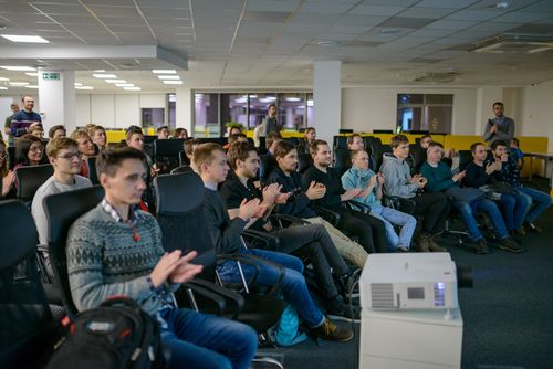 https://imgproxy.cdn-tinkoff.ru/weight500/aHR0cHM6Ly9jZG4udGJhbmsucnUvc3RhdGljL21lZXR1cHMvYXJjaGl2ZS81OGFlNTE5NS1kNTY0LTQ2ZjAtODlhNS03NjZiMjMyZDhiODcuanBn