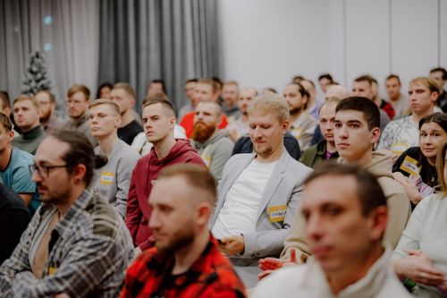 https://imgproxy.cdn-tinkoff.ru/weight500/aHR0cHM6Ly9jZG4udGJhbmsucnUvc3RhdGljL21lZXR1cHMvYXJjaGl2ZS82OGEyOWY1Yy1jOGZjLTQ4ZmQtOGNkOC0yYjMxOTQ0NGQ3MmIuanBn